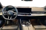 BMW Řada 5 520d AWD Touring MSport h/k - náhled 11