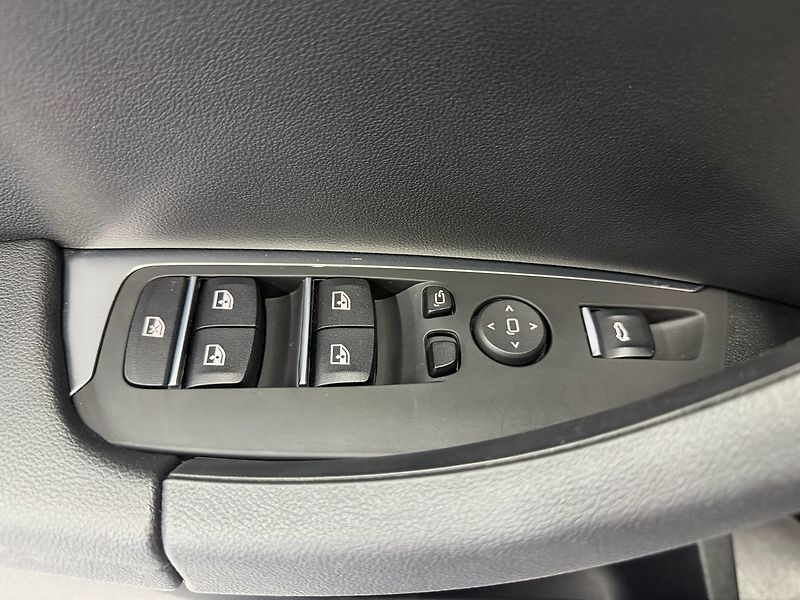 BMW X3 2.0d xDrive M-PAKET, H&K, KEYL - fotka 26 z 30