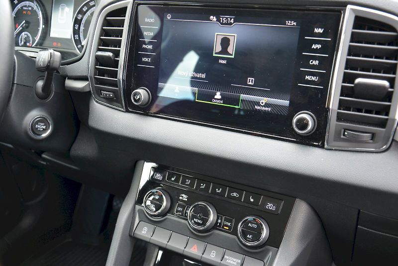 Škoda Karoq (2021) 1.0 TSI 81 kW Ambition - fotka 20 z 27
