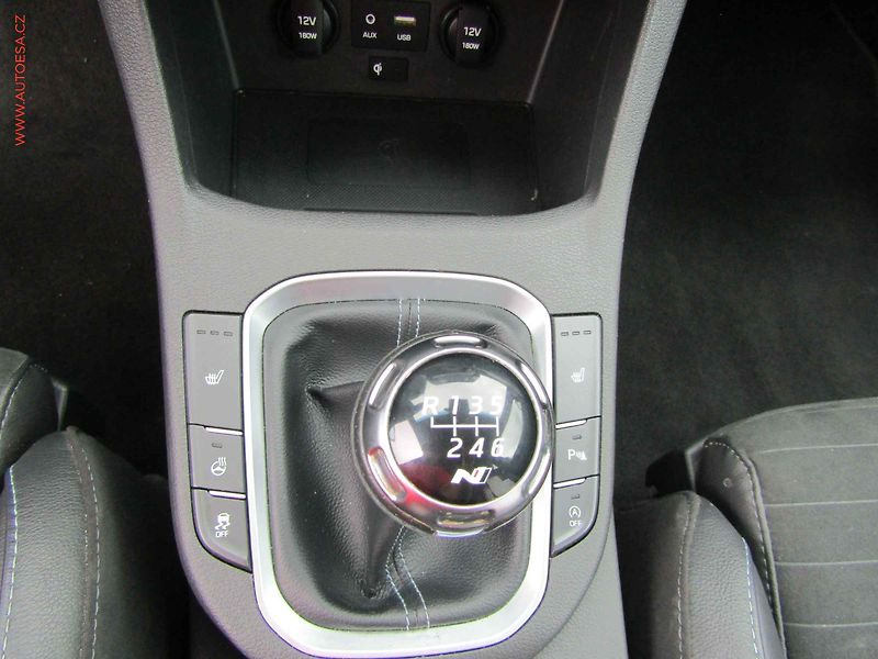 Hyundai i30 (2020) 2.0 i, serviska - fotka 20 z 20