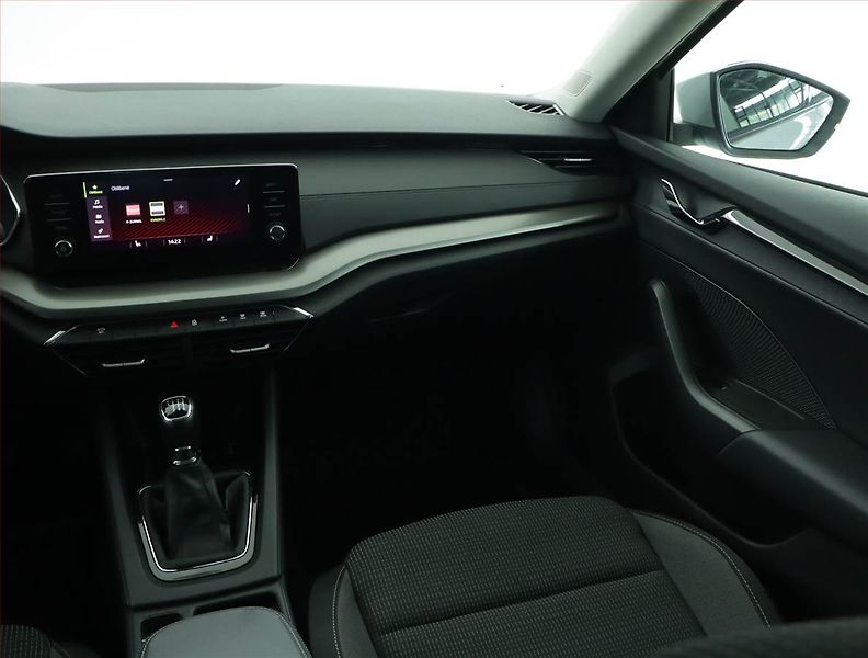 Škoda Octavia (2023) Ambition 2.0 TDI - fotka 8 z 14