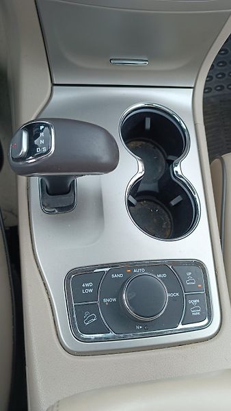 Jeep Grand Cherokee 3,0d Overland Nové v ČR - fotka 29 z 52