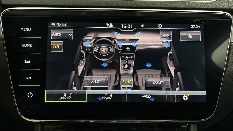 Škoda Superb 2.0 TDI DSG Style Combi - fotka 26 z 28