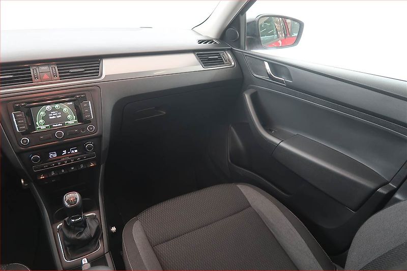 Škoda Rapid (2014) Spaceback 1.2 TSI, Navi - fotka 8 z 17