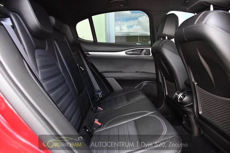 Alfa Romeo Stelvio 2.0T 16V 206kW VELOCE AT8 Q4 - fotka 14 z 50