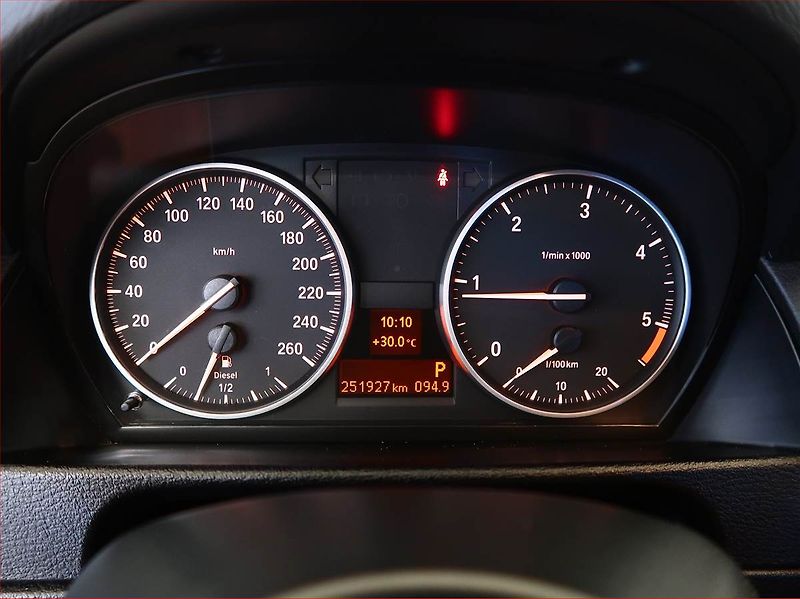 BMW X1 (2012) xDrive18d, 4X4, Automat - fotka 11 z 16