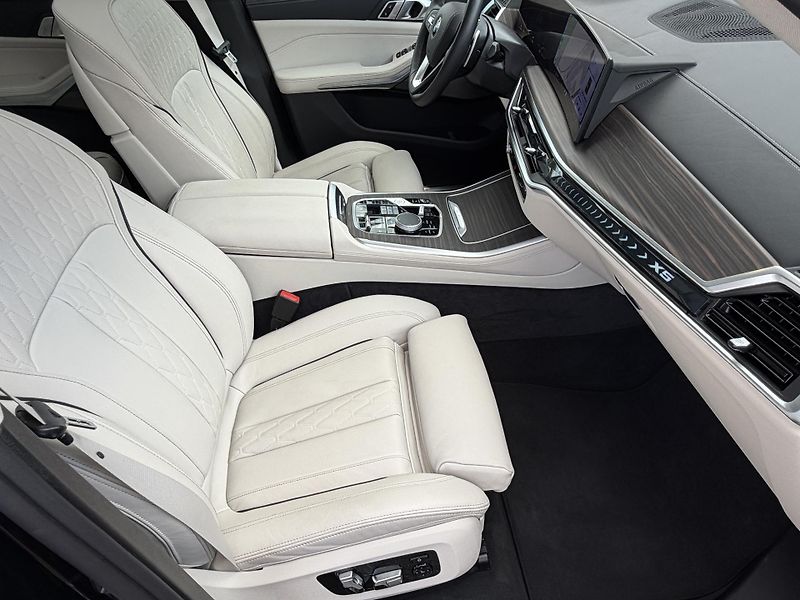 BMW X5 (2025) 30d INDIVIDUAL 22