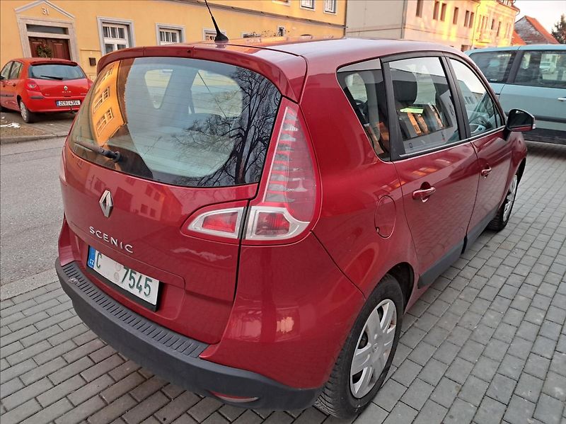 Renault Scénic 1,5 dCi - fotka 10 z 39