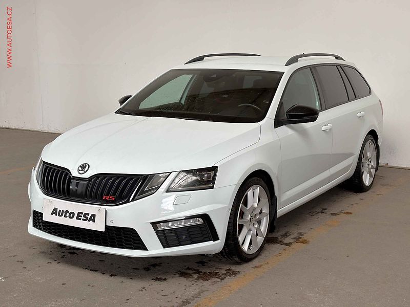 Škoda Octavia (2017) 2.0 TDI, RS, DSG, temp. - fotka 3 z 16