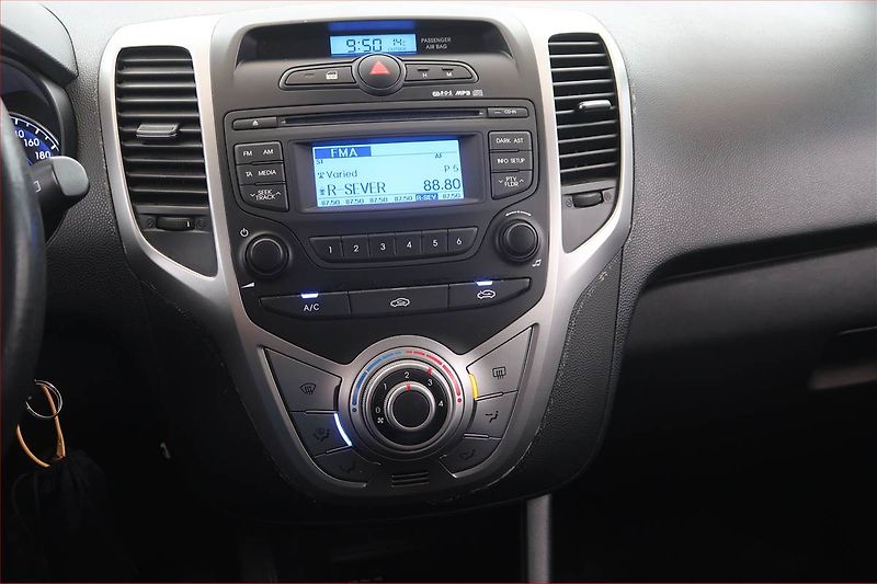 Hyundai ix20 (2012) 1.4 CVVT, Serv.kniha - fotka 12 z 16