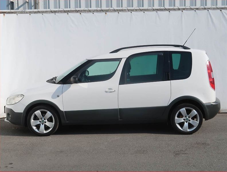 Škoda Roomster (2013) Scout 1.2 TSI, ČR,1.maj - fotka 3 z 18