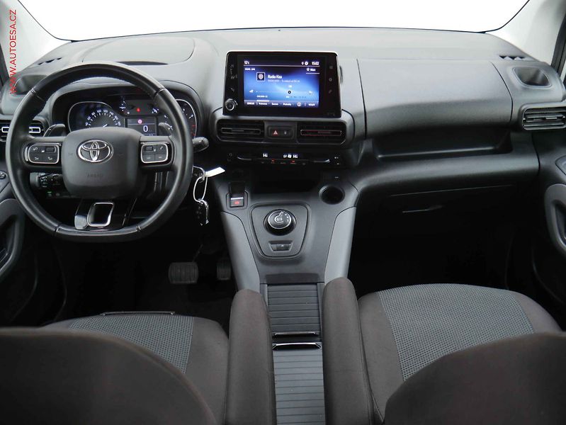 Toyota ProAce City Verso (2023) 1.2T, 1.maj,ČR, Family, AT - fotka 8 z 19
