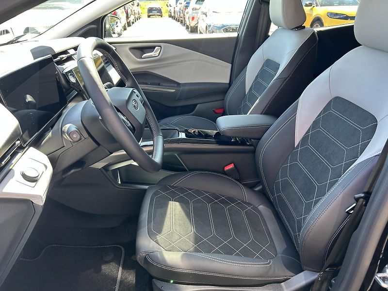 Ford Puma GEN-E 43kWh dojezd 123kW/168 k - fotka 15 z 37