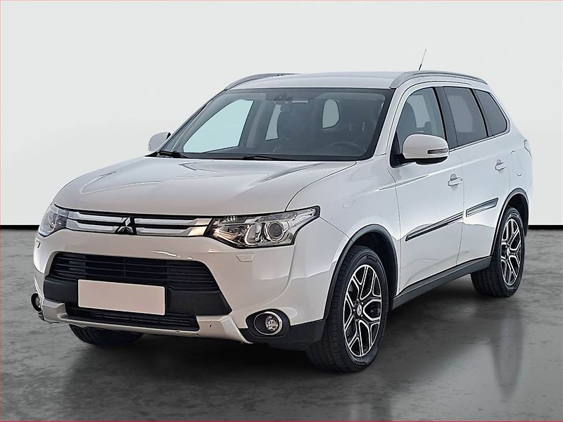 Mitsubishi Outlander (2016) 2.2 DI-D, 4X4, 7 míst, ČR - fotka 2 z 20