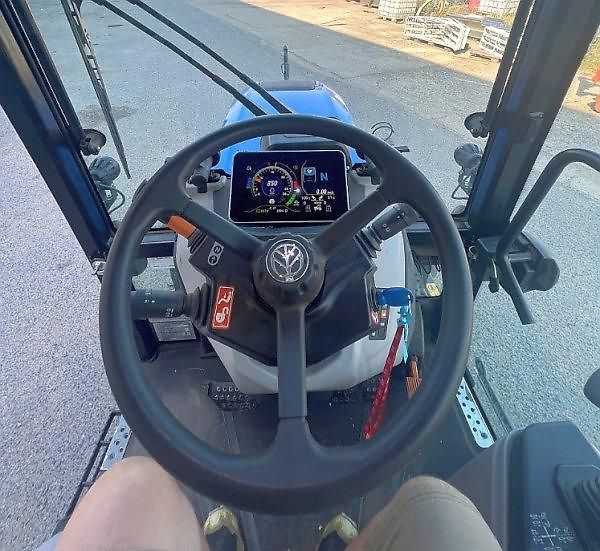 New Holland (2023) T4.100 vinice sad 4.5t - fotka 6 z 15