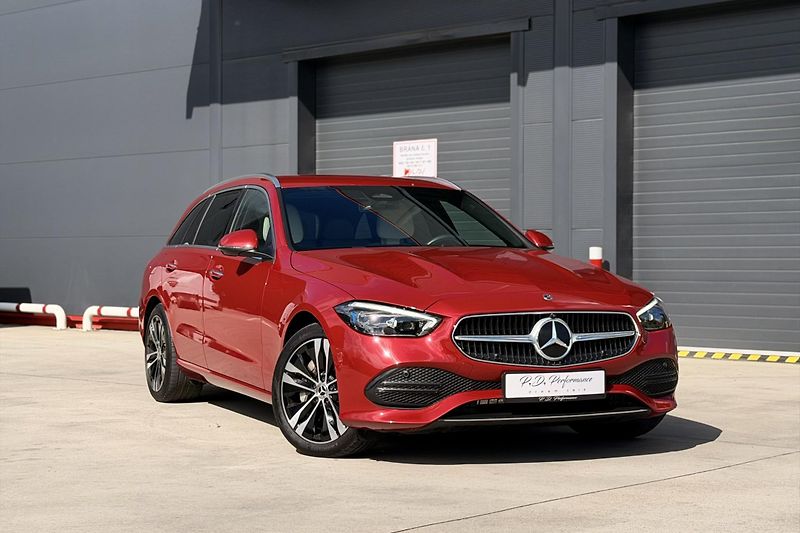 Mercedes-Benz Třídy C (2024) C 300 de 4Matic EQ - fotka 11 z 100