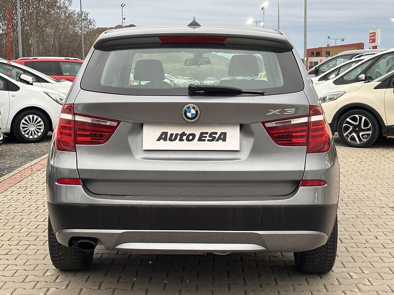 BMW X3 (2011) 2.0D xDrive20d, +ALU - fotka 5 z 17