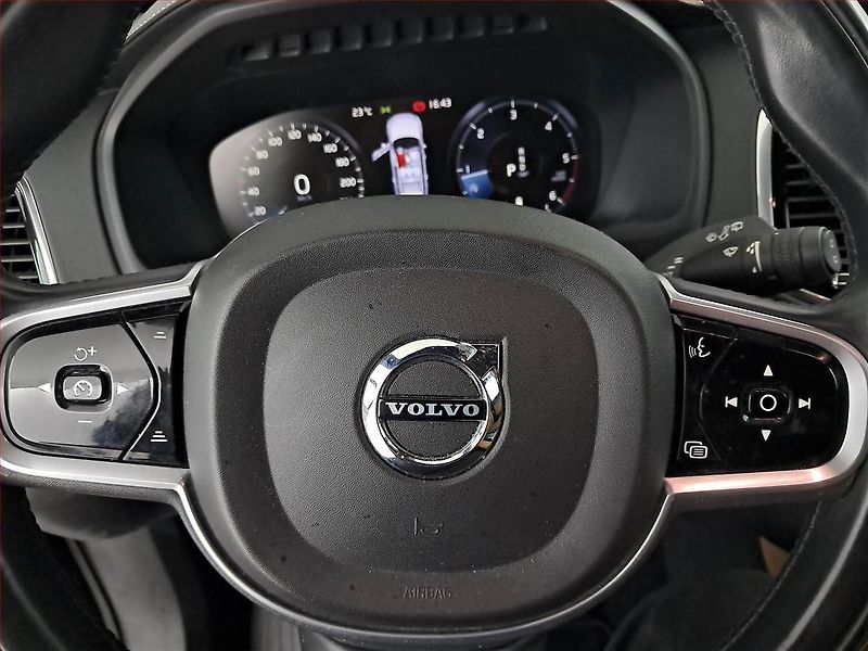 Volvo XC90 (2021) B5 AWD - fotka 18 z 26