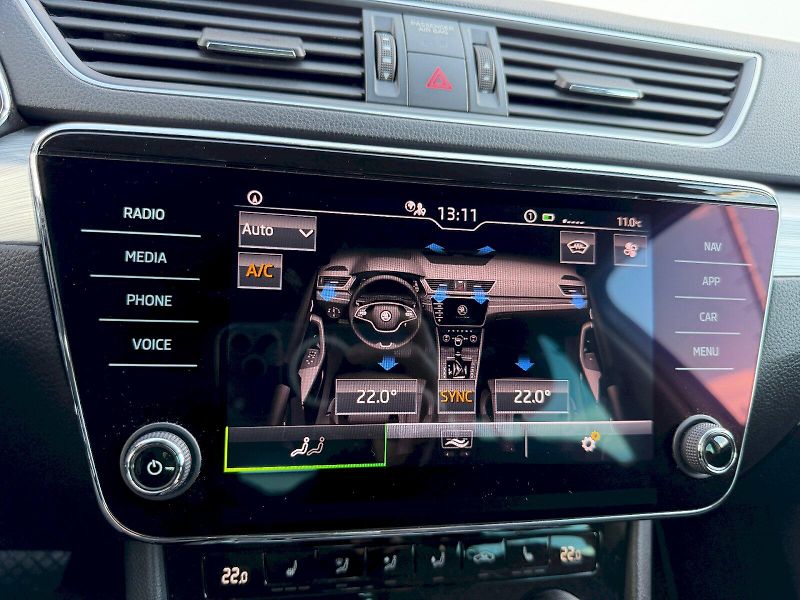 Škoda Superb (2022) 2.0 TDI 110kW Business - fotka 19 z 35