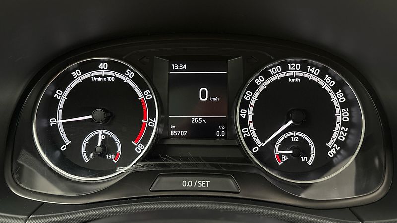 Škoda Fabia 1.0 TSI Ambition Combi - fotka 24 z 24
