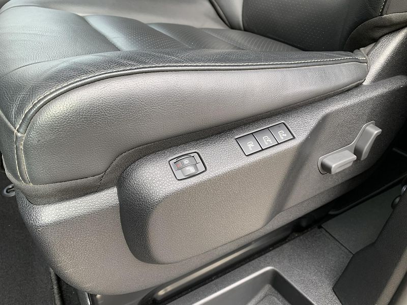 Toyota ProAce Verso VERSO L2 VIP 7S SKYVIEW 2L AT - fotka 22 z 27