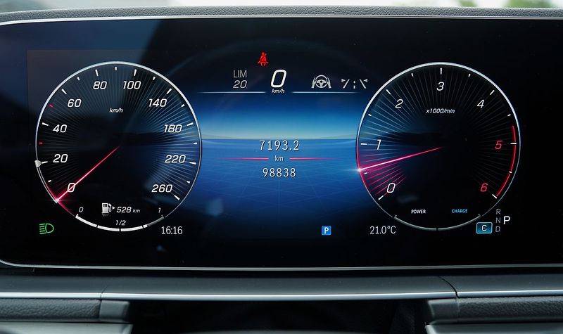 Mercedes-Benz GLE 450d 4Matic/AMG/21/ČR - fotka 34 z 46