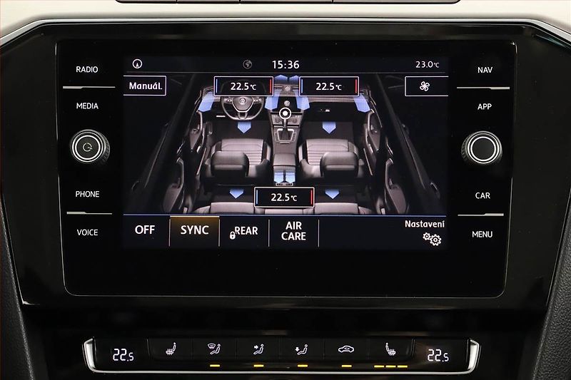 Volkswagen Passat (2018) 2.0 TDI, 4X4, Automat, Kůže - fotka 15 z 18