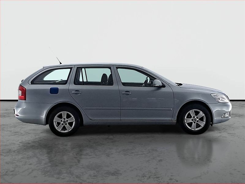 Škoda Octavia (2010) 1.4 TSI, Tempomat - fotka 6 z 16