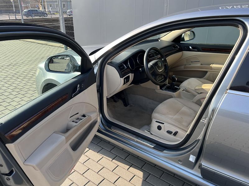 Škoda Superb (2009) 2.0TDI*125Kw*Soudn System - fotka 9 z 32
