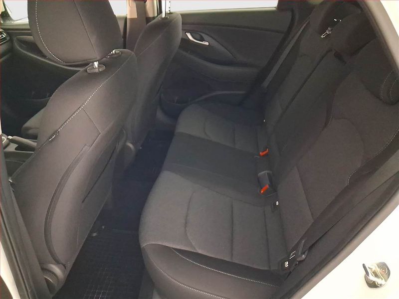 Hyundai i30 (2021) 1.0 T-GDI, Serv.kniha - fotka 10 z 18