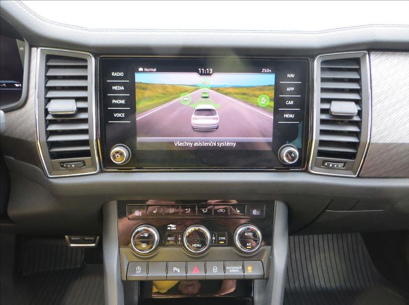 Škoda Kodiaq 2,0 TSI Style DSG 4x4 Tažné - fotka 16 z 30