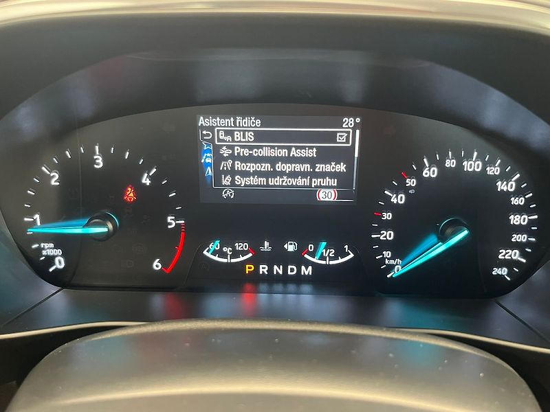 Ford Focus 2.0 EB Titanium LED - fotka 11 z 66