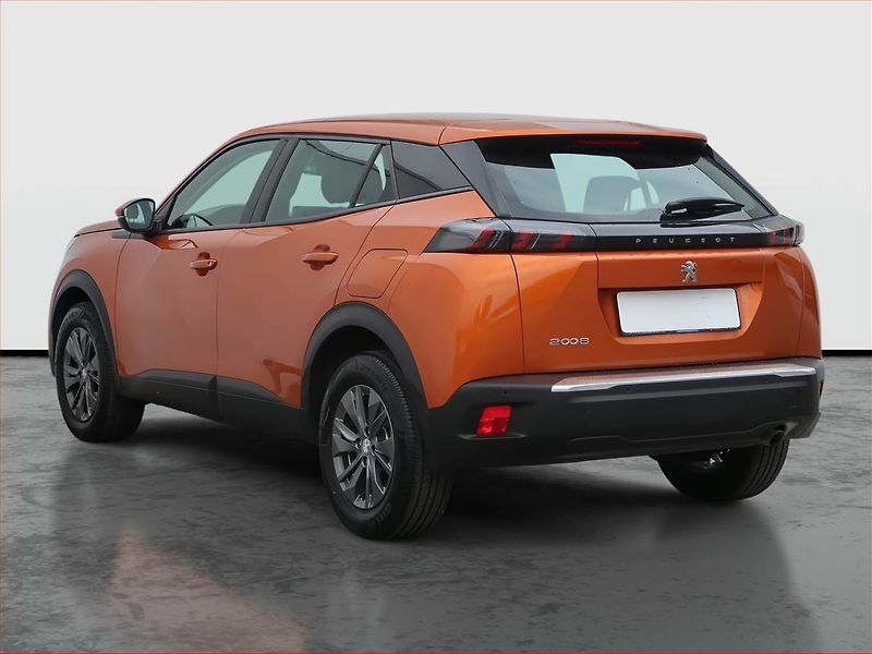 Peugeot 2008 (2021) 1.2 PureTech, ČR,1.maj - fotka 4 z 17