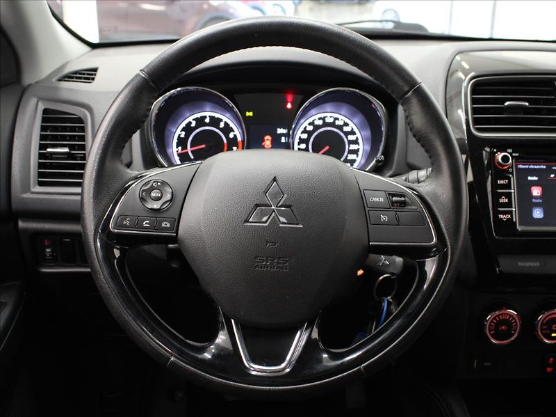Mitsubishi ASX 1,6 i 86kW Invite+ 49tkm! ČR - fotka 9 z 21