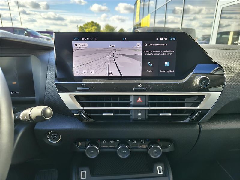 Citroën C4 1,2   EAT8 MAX - fotka 12 z 21