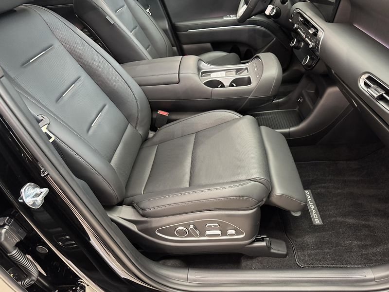 Hyundai Palisade AWD 3,5 Ultimate Calligraphy - fotka 17 z 71