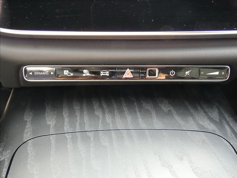 Mercedes-Benz Třídy E 2,0 300de 4M,1Maj, ČR, DPH - fotka 22 z 50