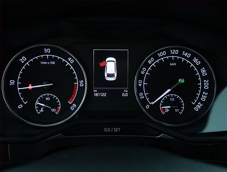 Škoda Superb (2017) Style 2.0 TDI, Automat - fotka 11 z 22