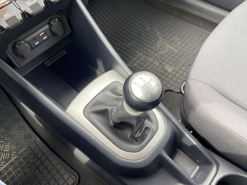 Kia Rio 1.25 CVVT 61kW Comfort PLUS - fotka 17 z 18