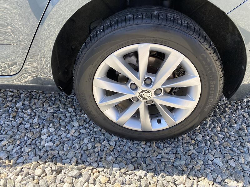 Škoda Octavia 1.6TDi 115PS DSG DPH REZERVACE - fotka 35 z 154