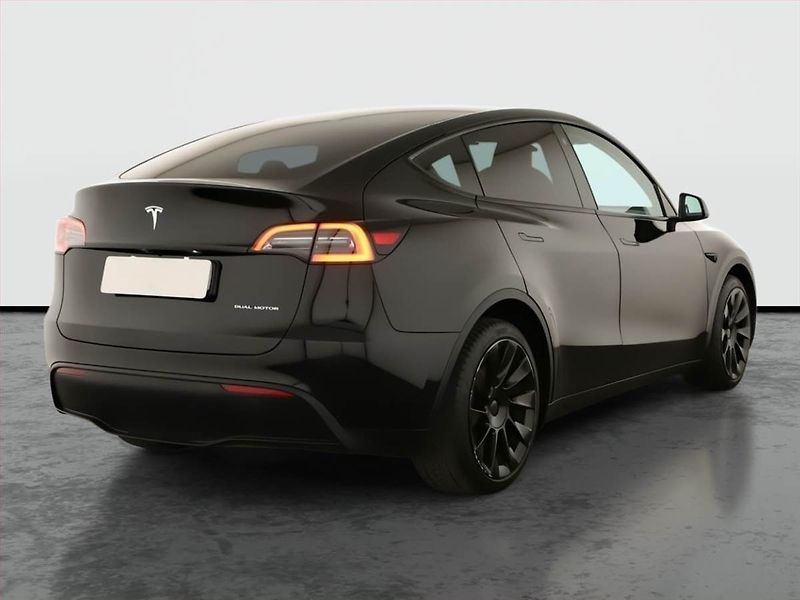 Tesla Model Y (2023) Long Range AWD 79kWh, SoH 91% - fotka 5 z 27