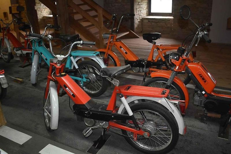 Skútr Tatran 125 v bratislavském technickém muzeu.