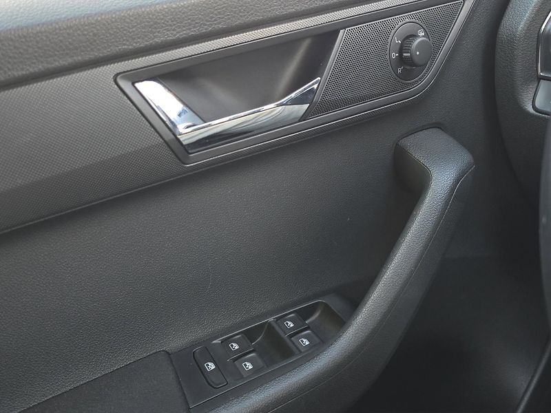 Škoda Fabia (2018) Style 1.0 TSi 81kw, serv. knih - fotka 14 z 23