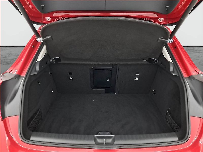 Mercedes-Benz GLA (2014) 220 CDI 4MATIC, 4X4 - fotka 24 z 25