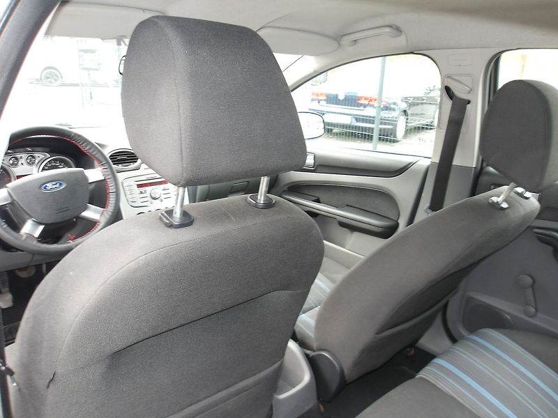 Ford Focus 2,0TDCi 100kW - fotka 25 z 37