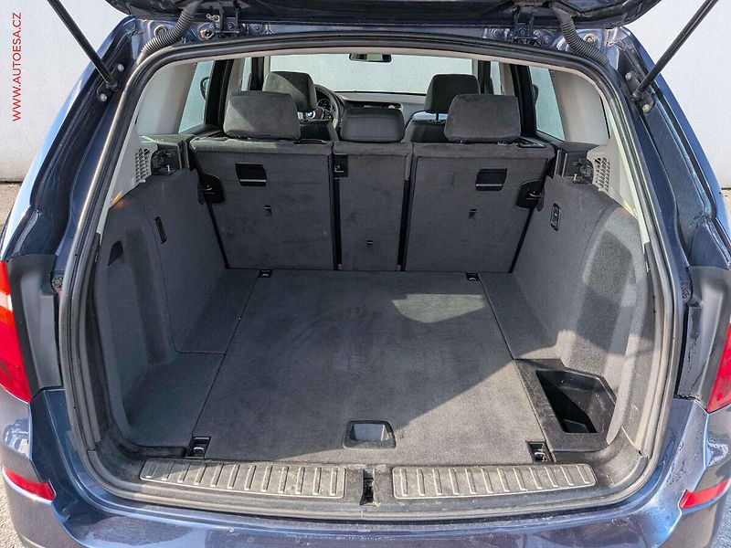 BMW X3 (2011) 2.0d xD, 2.maj, AT, navi - fotka 7 z 17