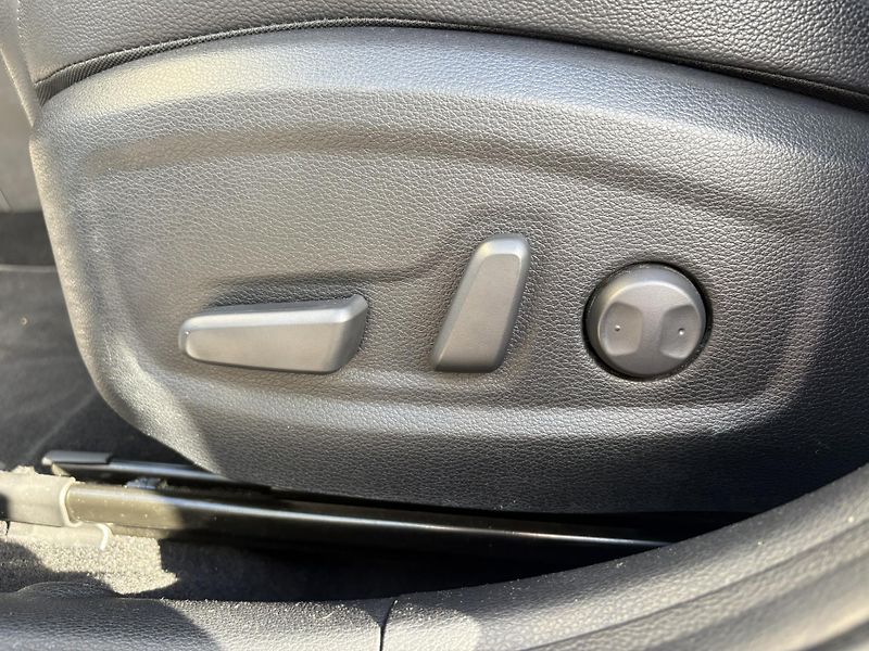 Kia Ceed 1.4 T-GDI 103kW DCT Platinum E - fotka 15 z 27