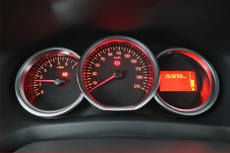 Dacia Sandero (2021) 1.0 TCe, LPG, ČR,1.maj - fotka 11 z 12