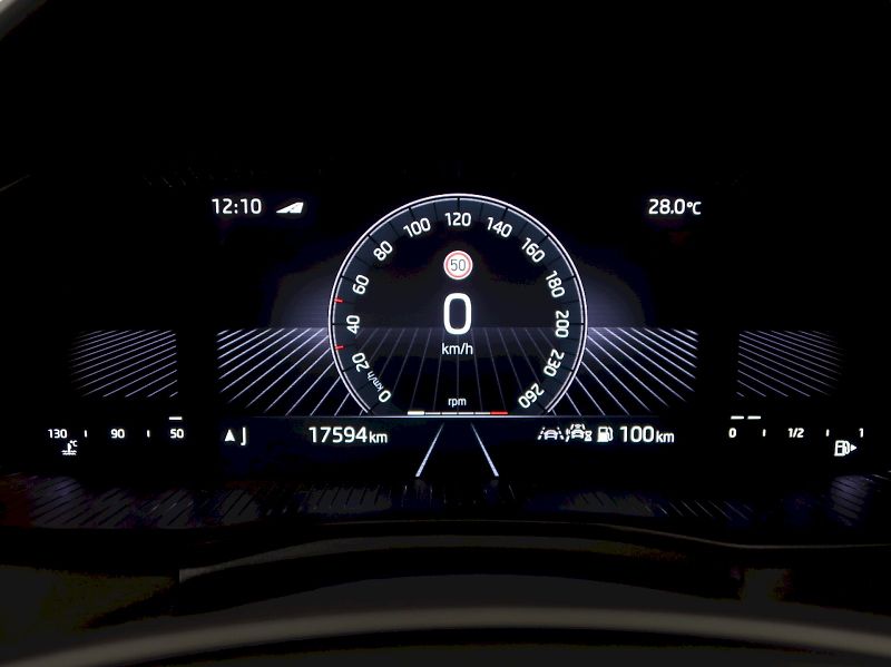 Škoda Kamiq (2025) TOP SELECTION 1.0TSI 85KW - fotka 18 z 41