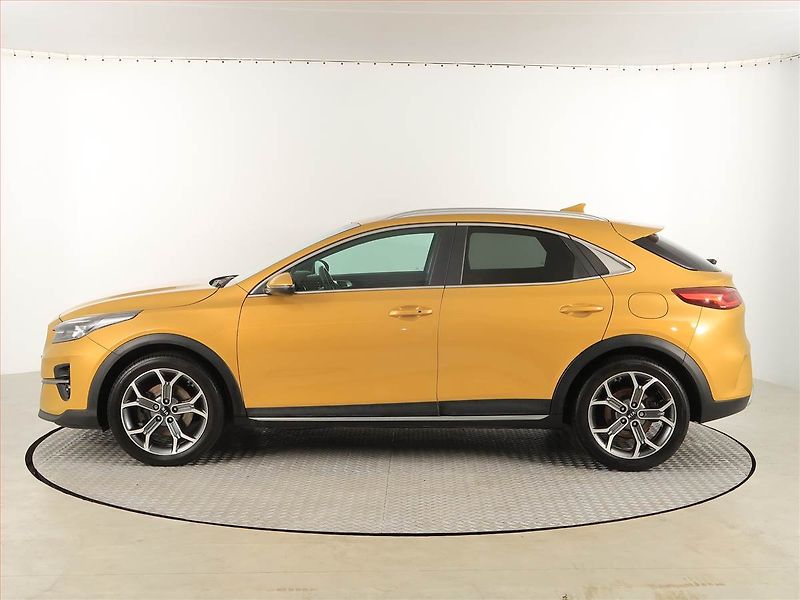 Kia XCeed (2020) Gold 1.4 T-GDI, Serv.kniha - fotka 3 z 18